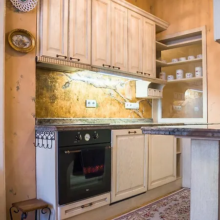 Ema Artistic Flat Апартаменты София