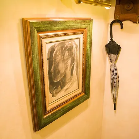 Ema Artistic Flat Апартаменты
